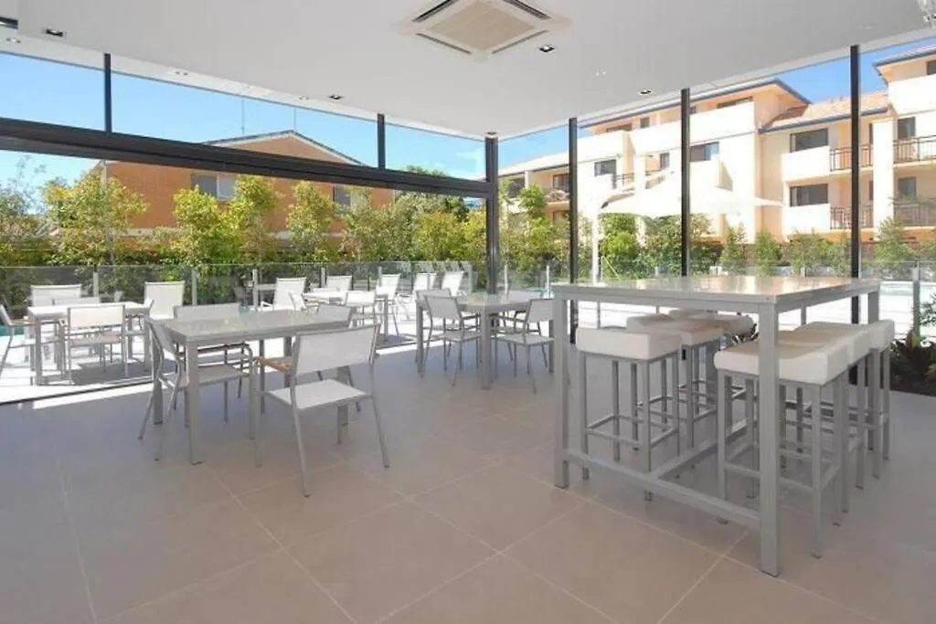 Luxury Broadbeach Apartment With Ocean Views Gold Coast 0*,  Australia