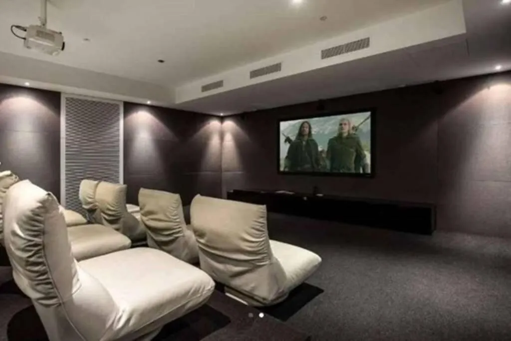 Luxury Broadbeach Apartment With Ocean Views Gold Coast