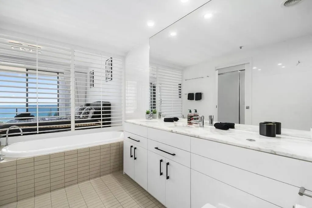 Luxury Broadbeach Apartment With Ocean Views Gold Coast Australia