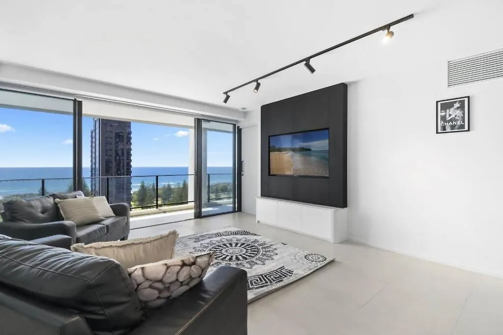 Luxury Broadbeach Apartment With Ocean Views Gold Coast