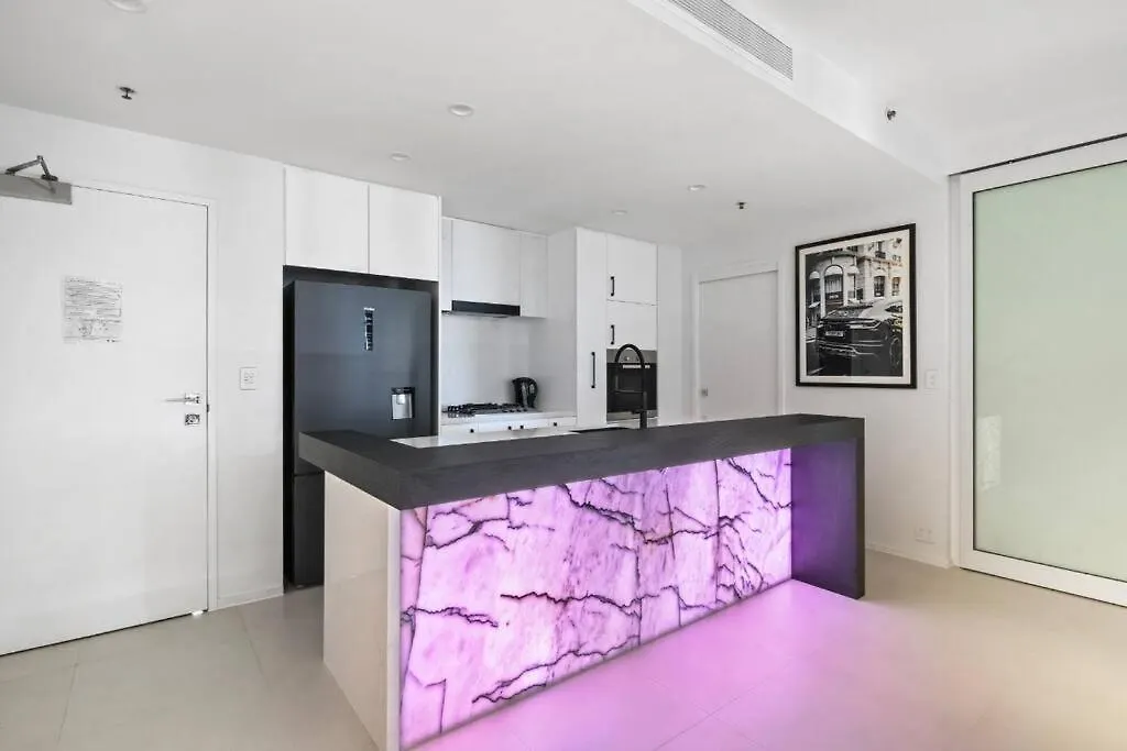 Luxury Broadbeach Apartment With Ocean Views Gold Coast