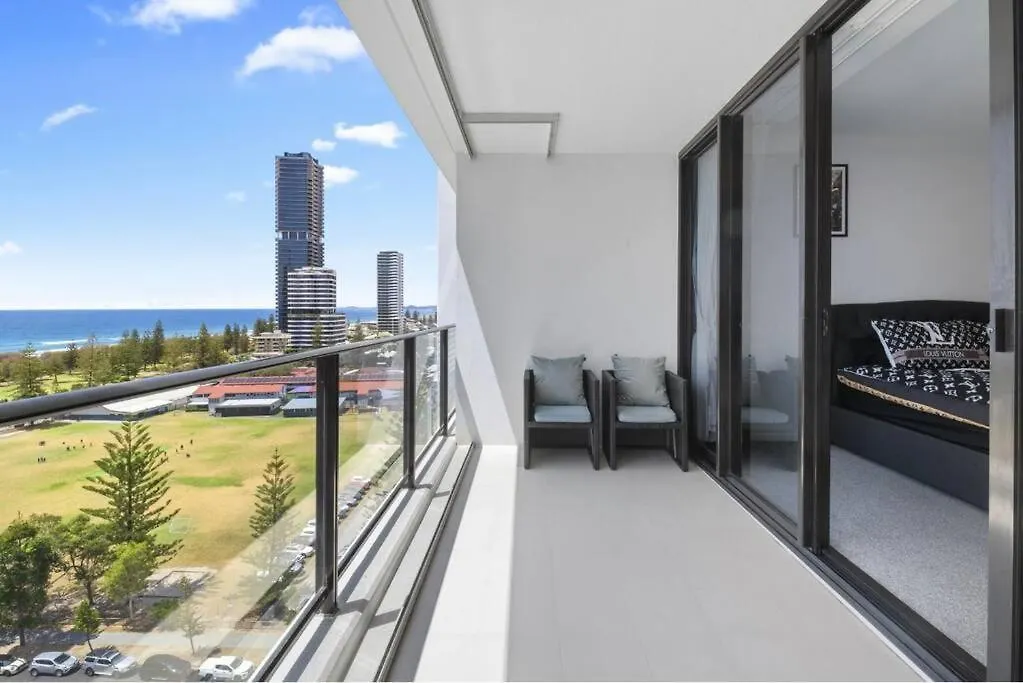 Luxury Broadbeach Apartment With Ocean Views Gold Coast