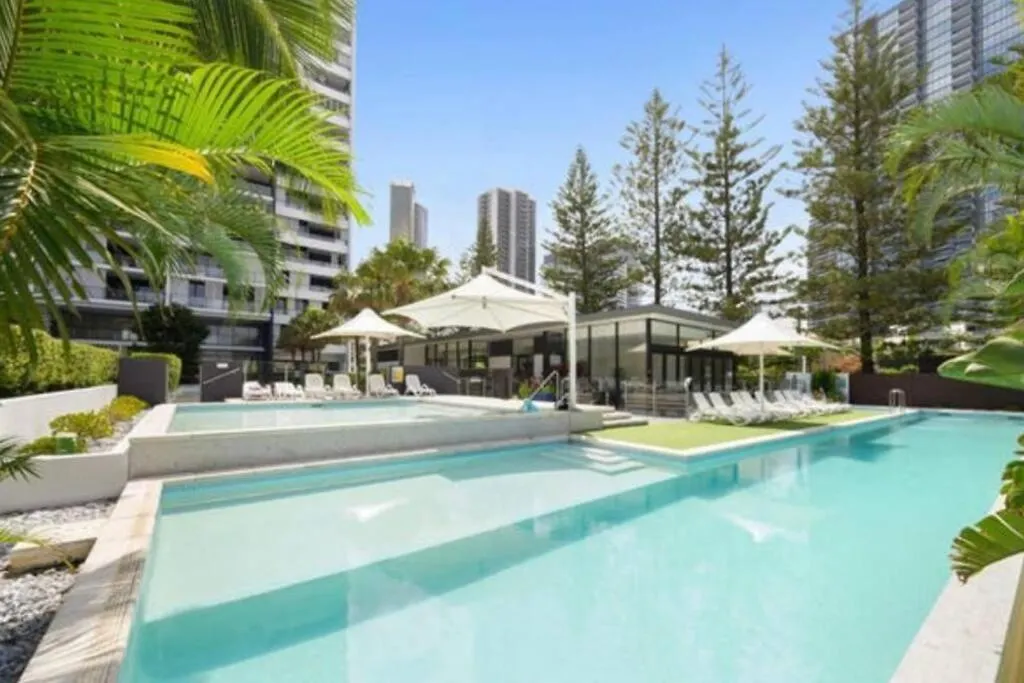 Luxury Broadbeach Apartment With Ocean Views Gold Coast